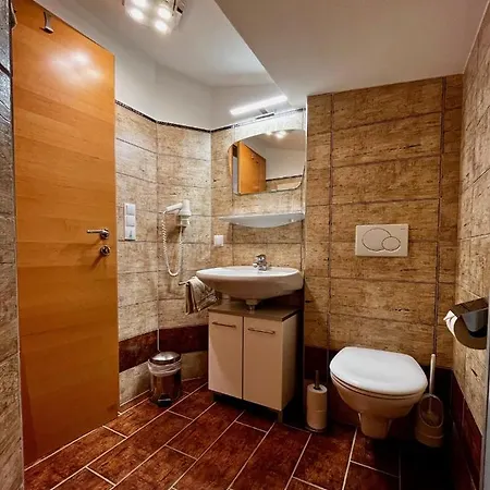 Haus Am Bach منزل للإقامة *